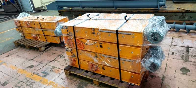 电动闸门易福门激光测距仪