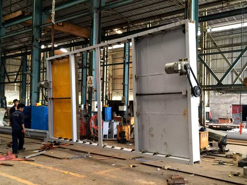 深圳招商港超大型电动闸门